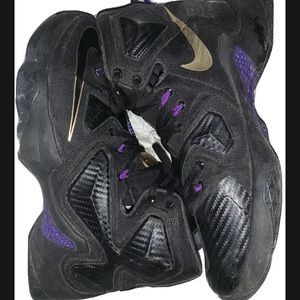 MEN NIKE LEBRON JAMES XIII